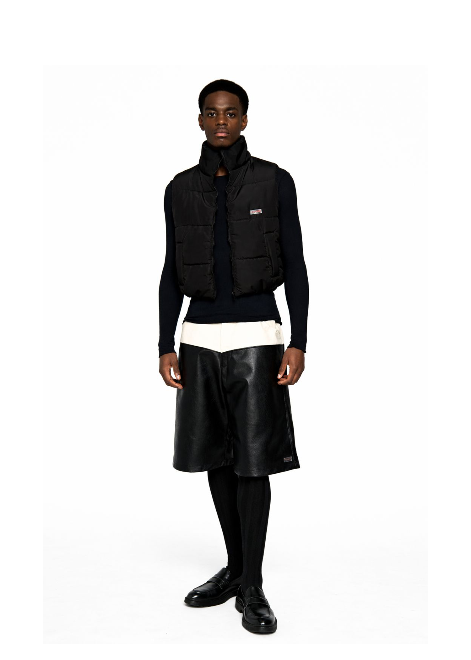 SPLIT NOIR SHORTS